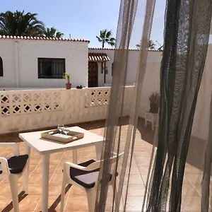 Sunny Terrace Apartamento